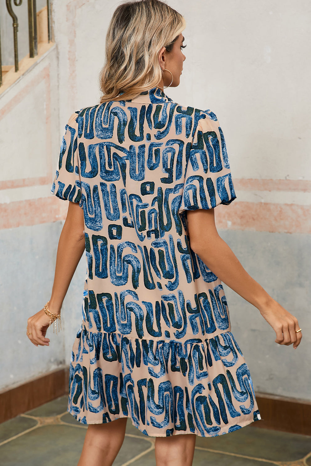 Beige Abstract Print Pleated Bubble Sleeve Mini Boho Dress